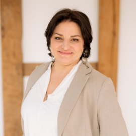 Yoga Lehrerin & Babymassage